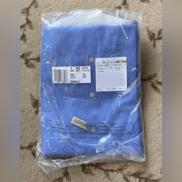 Eddie Bauer Women’s Blue Dress Shirt - Size XL - Picture 2 of 2